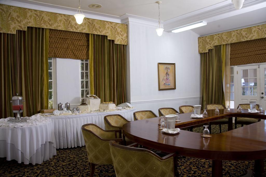 Cardiff Hotel And Spa راناوي باي المظهر الخارجي الصورة